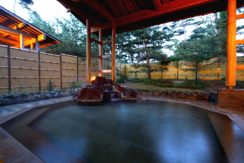 国際佐渡観光ホテル　八幡館　